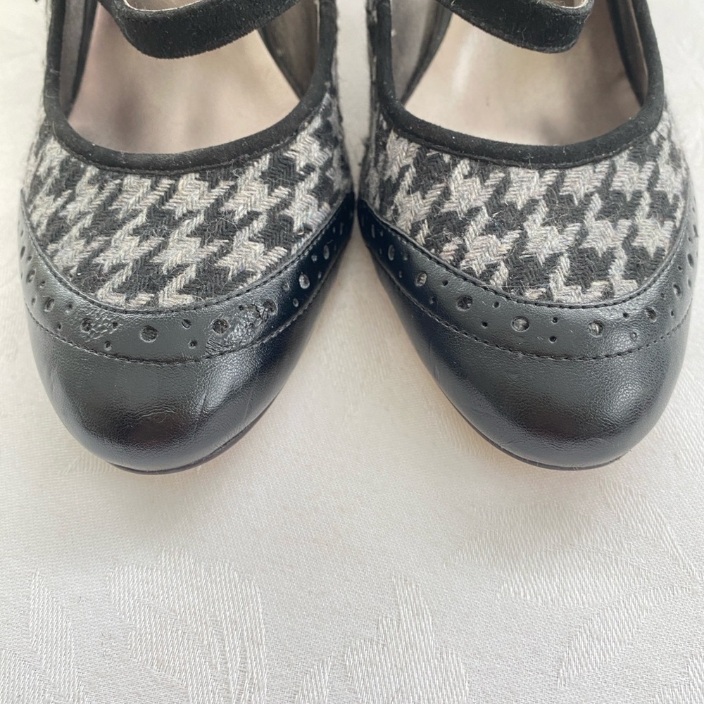 Anne Klein Mary Jane Houndstooth Pumps Size 8 - Picture 7 of 10